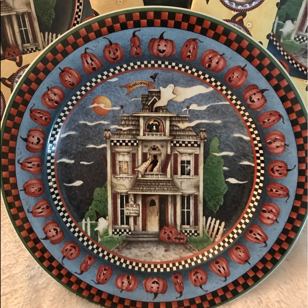 Debbie Mumm 8 inch Halloween dessert plates